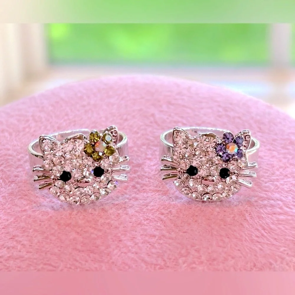 Hello Kitty Adjustable Ring with Green Flower‎